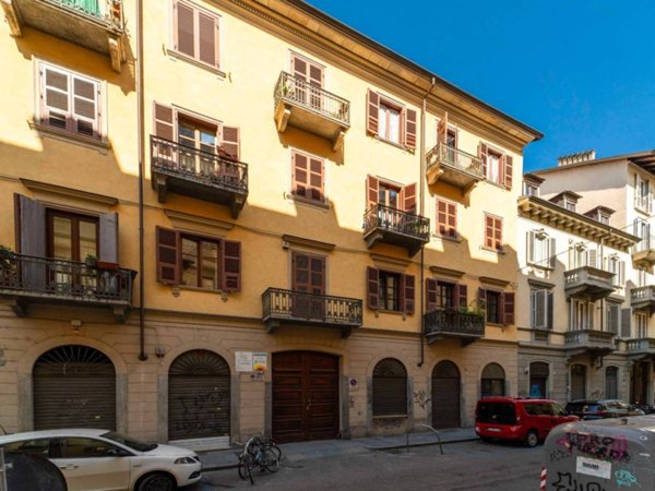 appartamento in vendita a Torino in zona San Salvario