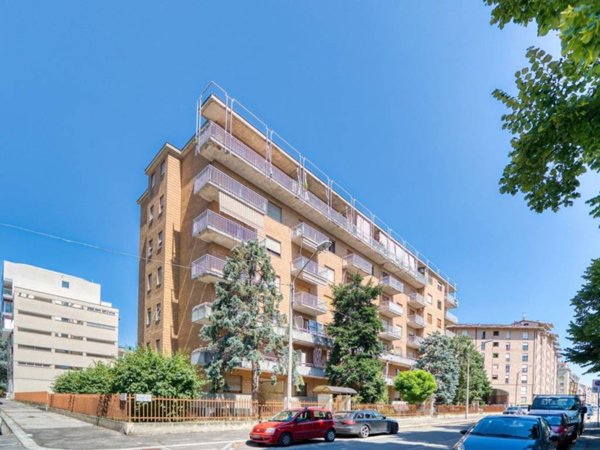appartamento in vendita a Torino in zona Lingotto