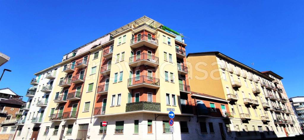 appartamento in vendita a Torino in zona Aurora