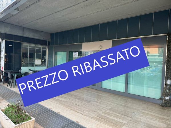 negozio in vendita a Torino in zona Santa Rita