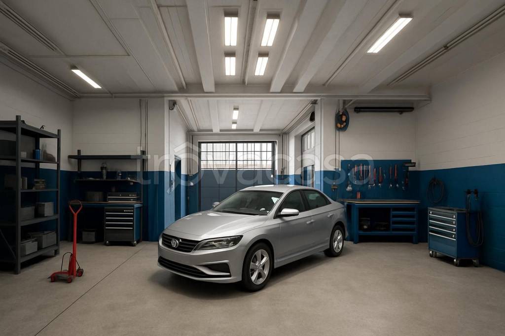 locale commerciale in vendita a Torino in zona Lingotto