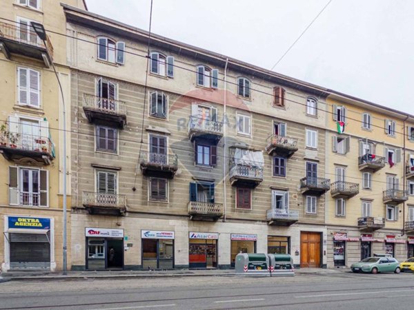 negozio in vendita a Torino in zona Aurora