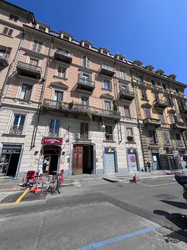 appartamento in vendita a Torino in zona San Salvario