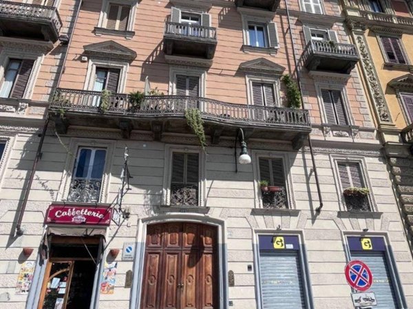 appartamento in vendita a Torino in zona San Salvario