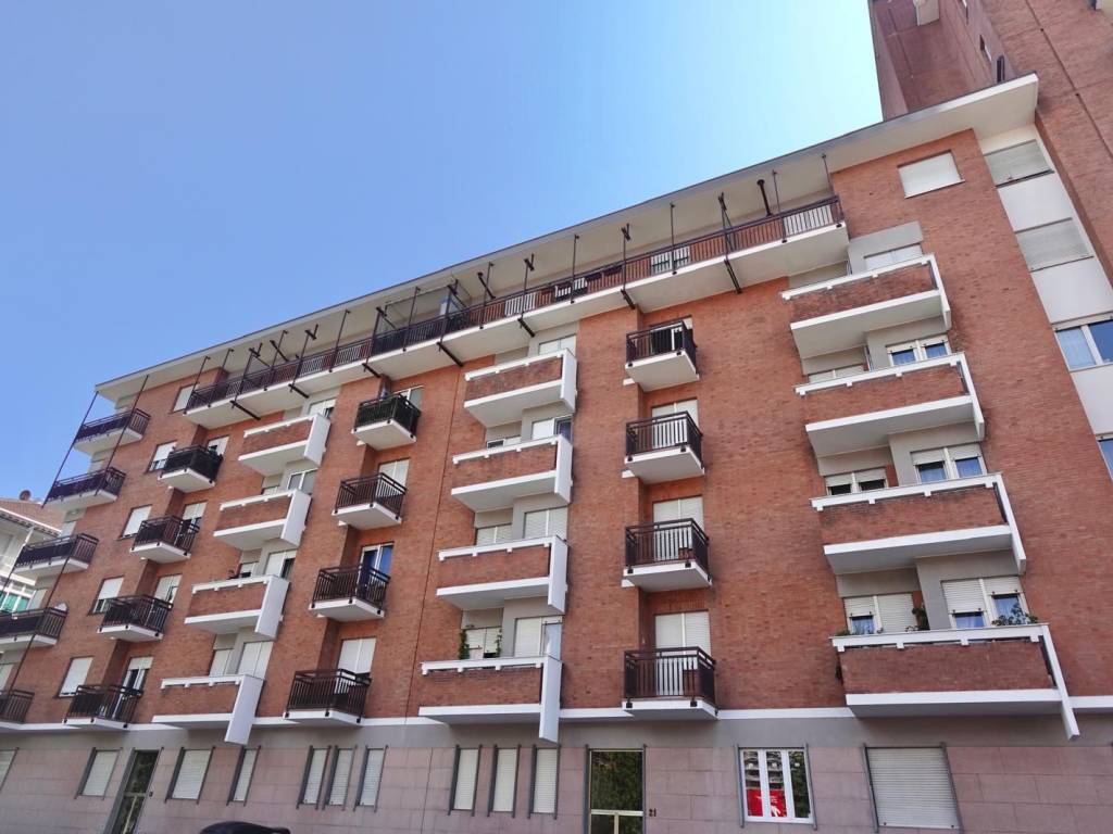 appartamento in vendita a Torino in zona Santa Rita