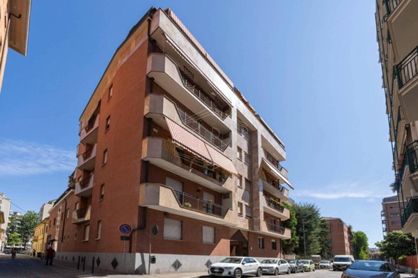 appartamento in vendita a Torino in zona Cit Turin
