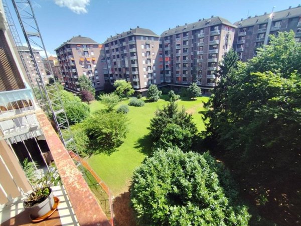 appartamento in vendita a Torino in zona Cenisia