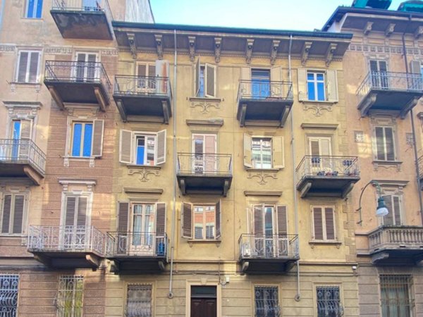 appartamento in vendita a Torino in zona Borgo San Paolo