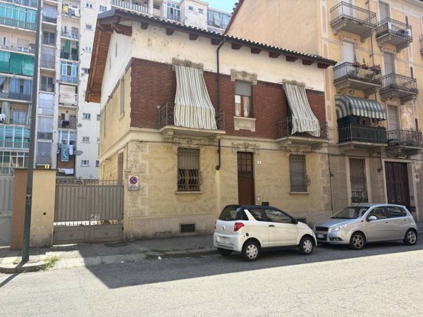 casa indipendente in vendita a Torino in zona Borgata Vittoria