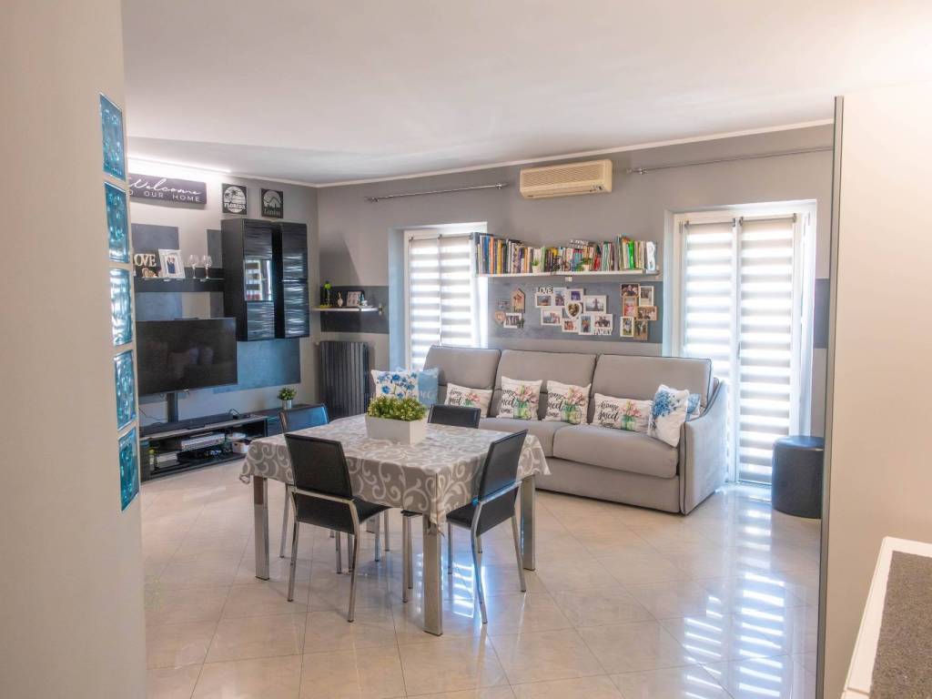 appartamento in vendita a Torino in zona Rosa