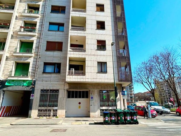ufficio in vendita a Torino in zona Crocetta