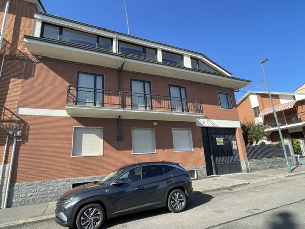 casa indipendente in vendita a Torino in zona Mirafiori Sud