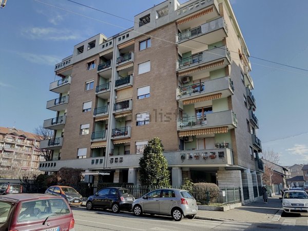 appartamento in vendita a Torino in zona Pozzo Strada