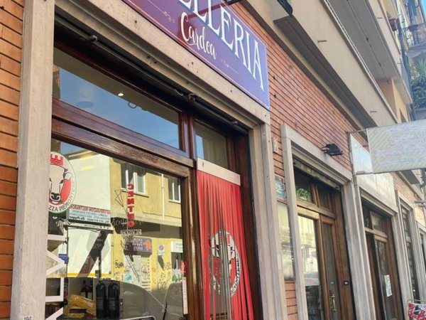 negozio in vendita a Torino in zona Vanchiglia
