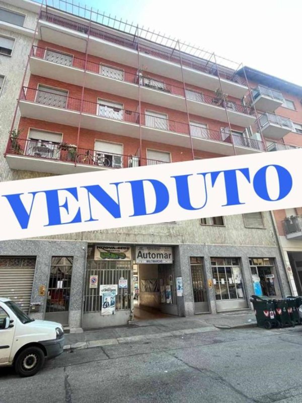 appartamento in vendita a Torino in zona Lingotto