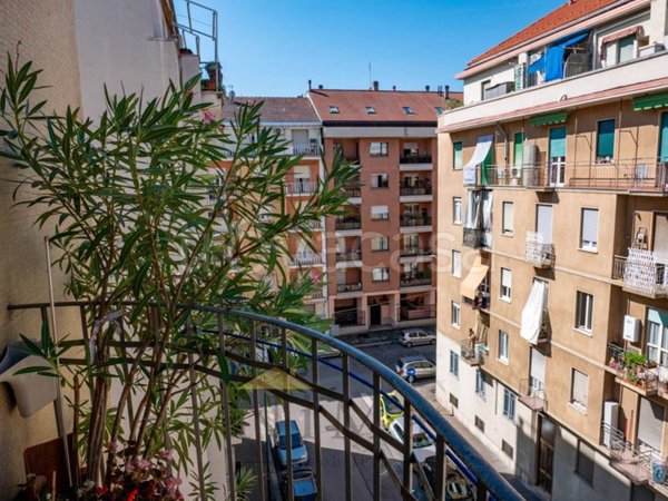 appartamento in vendita a Torino in zona Santa Rita