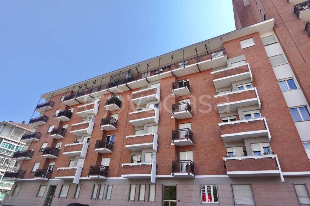 appartamento in vendita a Torino in zona Mirafiori Nord