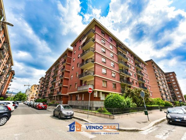 appartamento in vendita a Torino in zona Lingotto