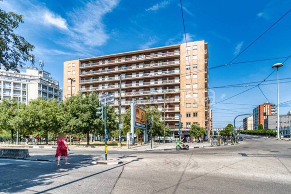 appartamento in vendita a Torino in zona Lingotto