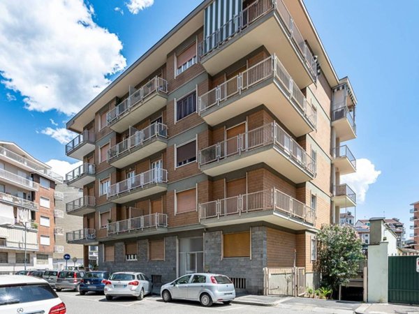 appartamento in vendita a Torino in zona Borgata Vittoria