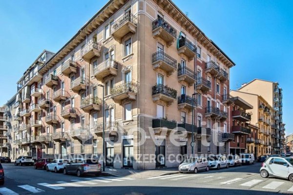 appartamento in vendita a Torino in zona Borgata Vittoria