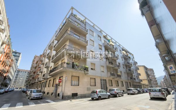 appartamento in vendita a Torino in zona San Salvario