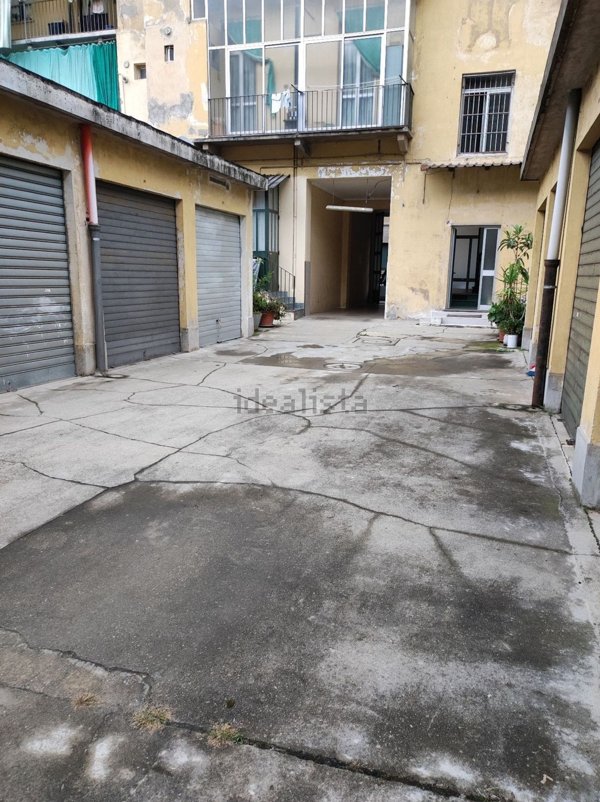 locale di sgombero in vendita a Torino in zona Borgo San Paolo