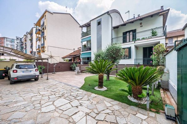 casa indipendente in vendita a Torino in zona Borgata Vittoria