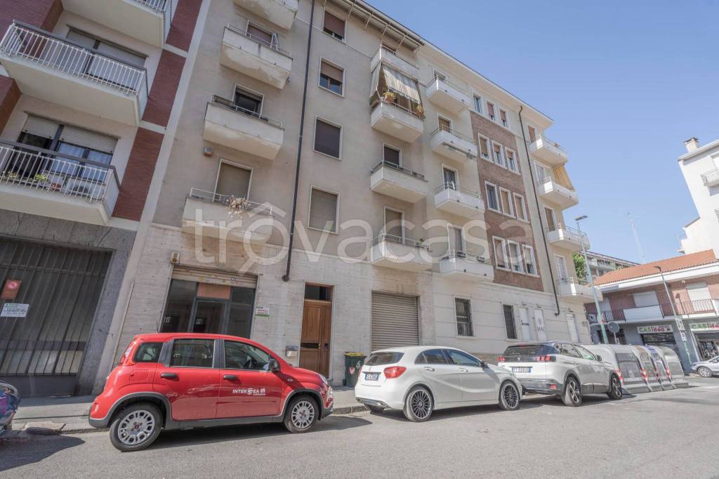 appartamento in vendita a Torino in zona Borgata Vittoria