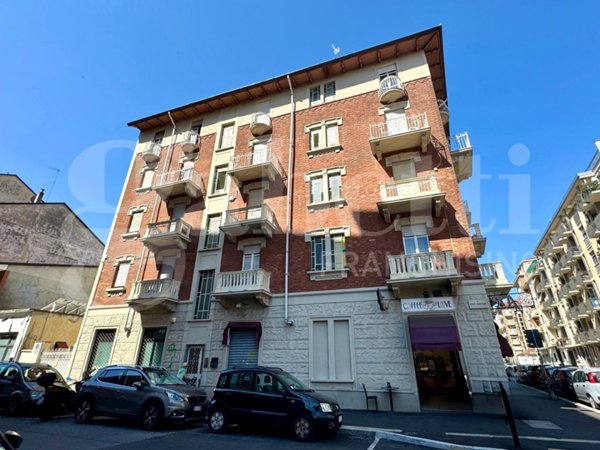 appartamento in vendita a Torino in zona Cenisia