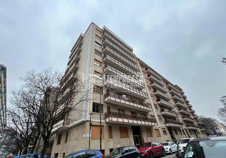 appartamento in vendita a Torino in zona Parella