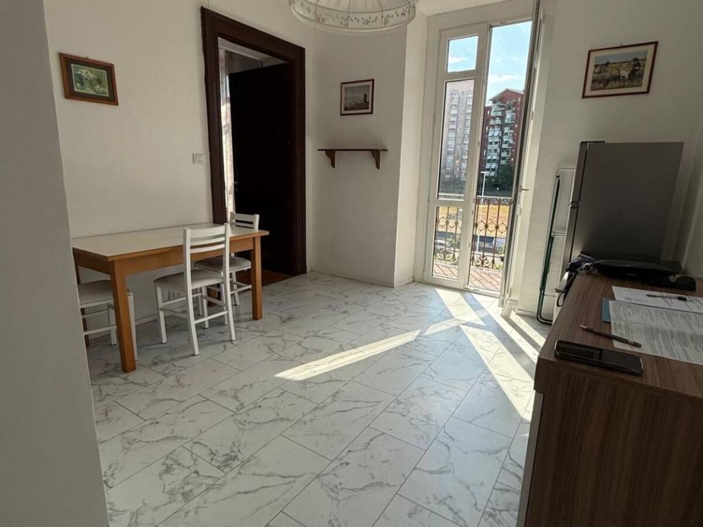 appartamento in vendita a Torino in zona Aurora