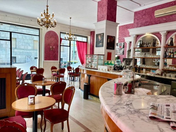 negozio in vendita a Torino in zona Cit Turin
