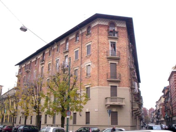 appartamento in vendita a Torino in zona Borgata Vittoria