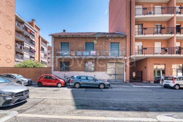 appartamento in vendita a Torino in zona Borgata Vittoria
