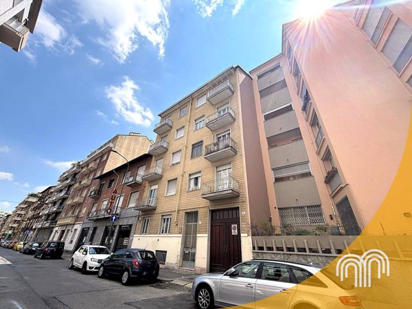 appartamento in vendita a Torino in zona Cenisia