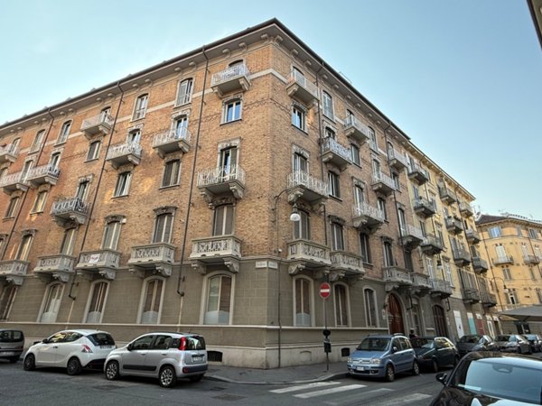 appartamento in vendita a Torino in zona Cenisia