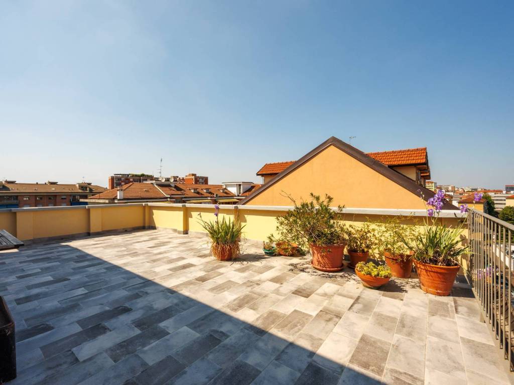 appartamento in vendita a Torino in zona Lingotto