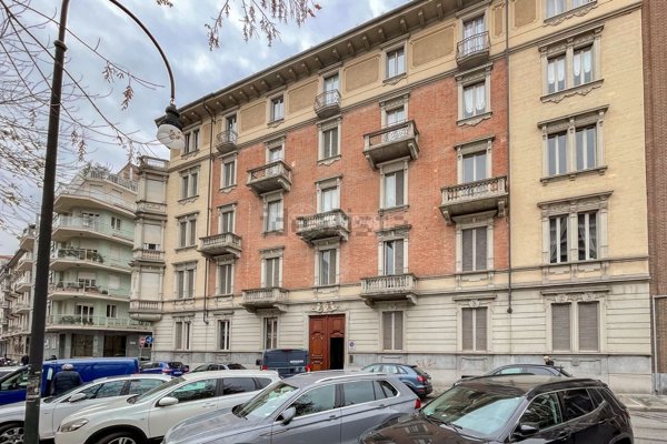 appartamento in vendita a Torino in zona Crocetta