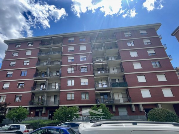 appartamento in vendita a Torino in zona Lingotto