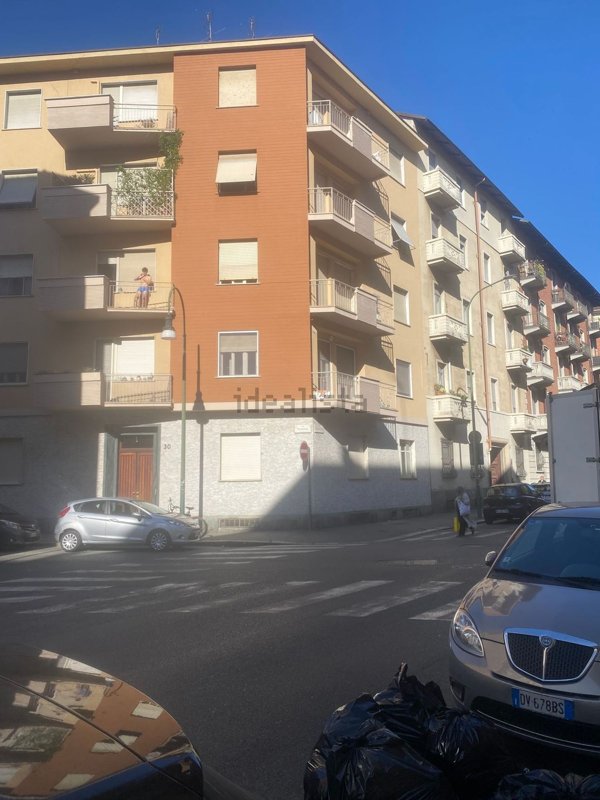 appartamento in vendita a Torino in zona Cenisia