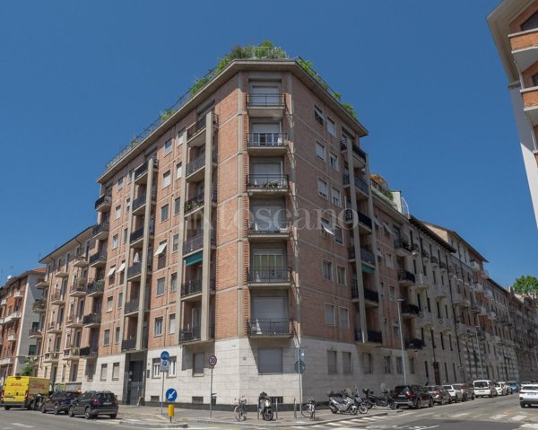 appartamento in vendita a Torino in zona Cit Turin