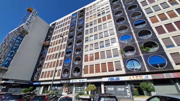 negozio in vendita a Torino in zona Pozzo Strada