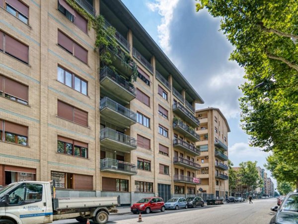 appartamento in vendita a Torino in zona Parella