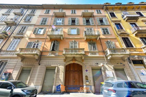 appartamento in vendita a Torino in zona Crocetta