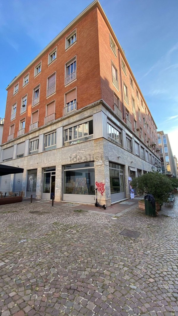 locale commerciale in vendita a Torino