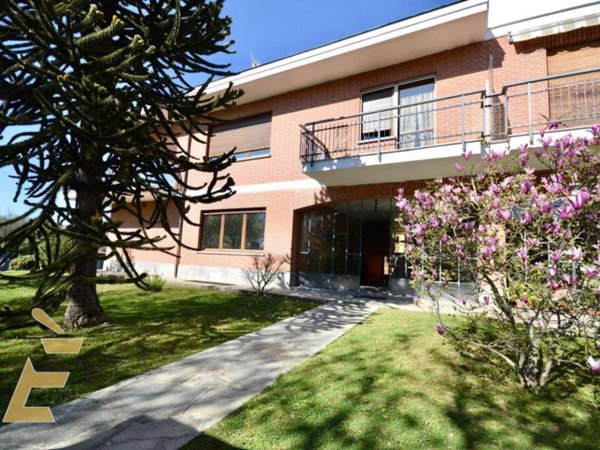 appartamento in vendita a Torino in zona Rosa