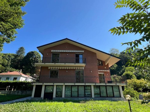 casa indipendente in vendita a Torino in zona Superga