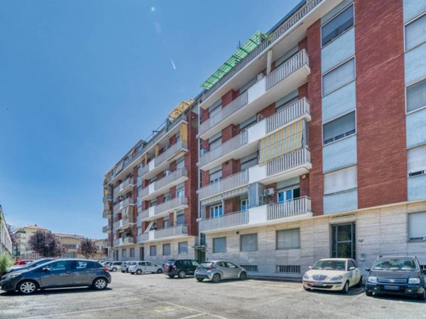 appartamento in vendita a Torino in zona Mirafiori Sud