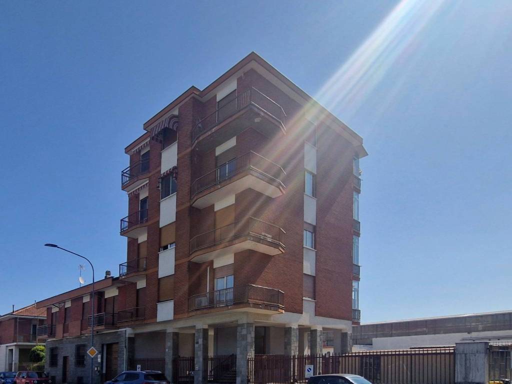 appartamento in vendita a Torino in zona Mirafiori Sud